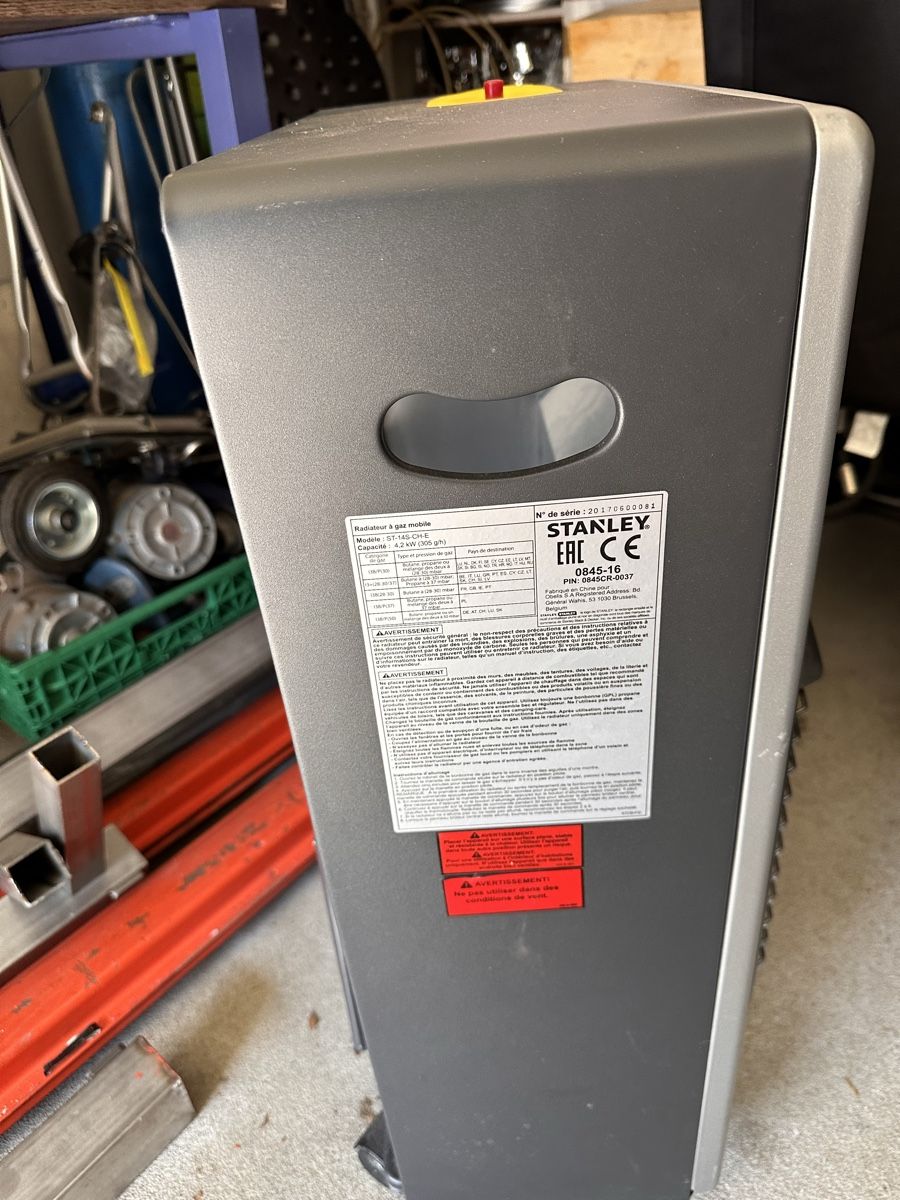 Stanley Radiatori: Radiateur à gaz mobile – Usato da Cressier NE venduto da Ers 3