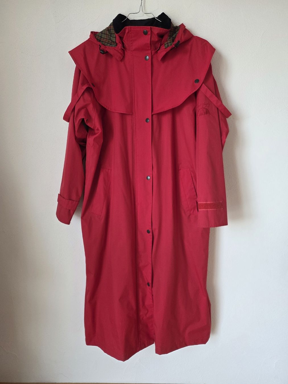 Cappotti: Jack Murphy Red Long Raincoat with Tartan Lining – Nuovo (secondo la descrizione) da Savigny venduto da mar_pfd8