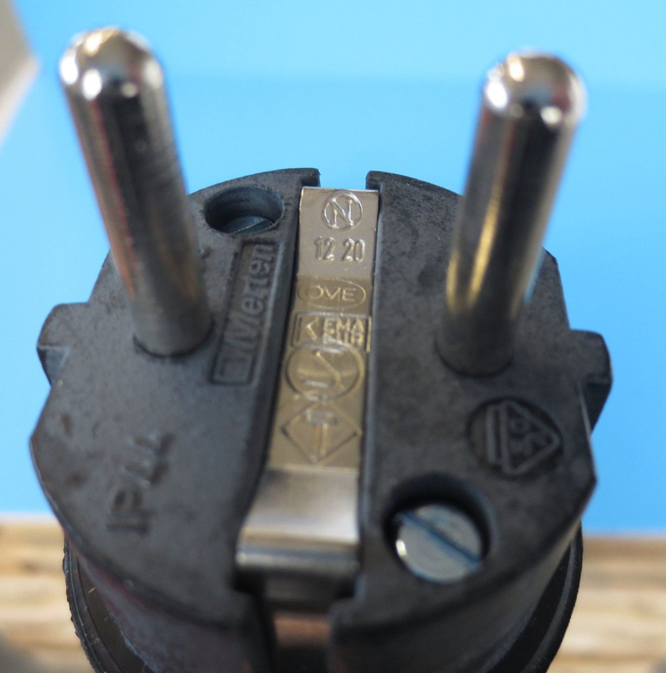 Laufwerke & Adapter: Strom Adapter Schuko zu Schuko DE IP44 zu T23 IP55 – Neu und originalverpackt aus Sulz LU von Elektrofachverkauf 2