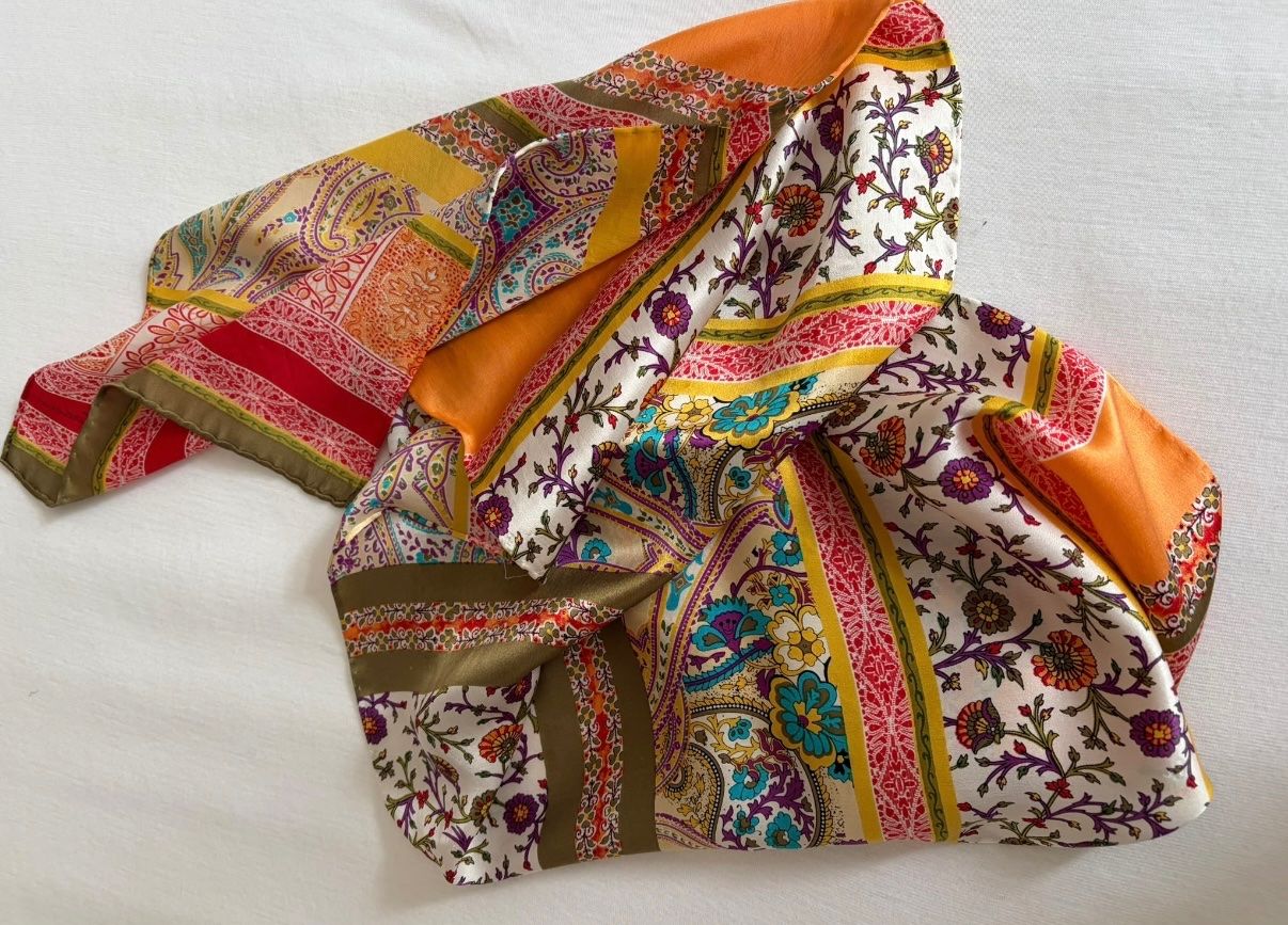 Codello Foulards & écharpes: Seidenfoulard von Codello – D'occasion à St.Gallen par Boergie 1