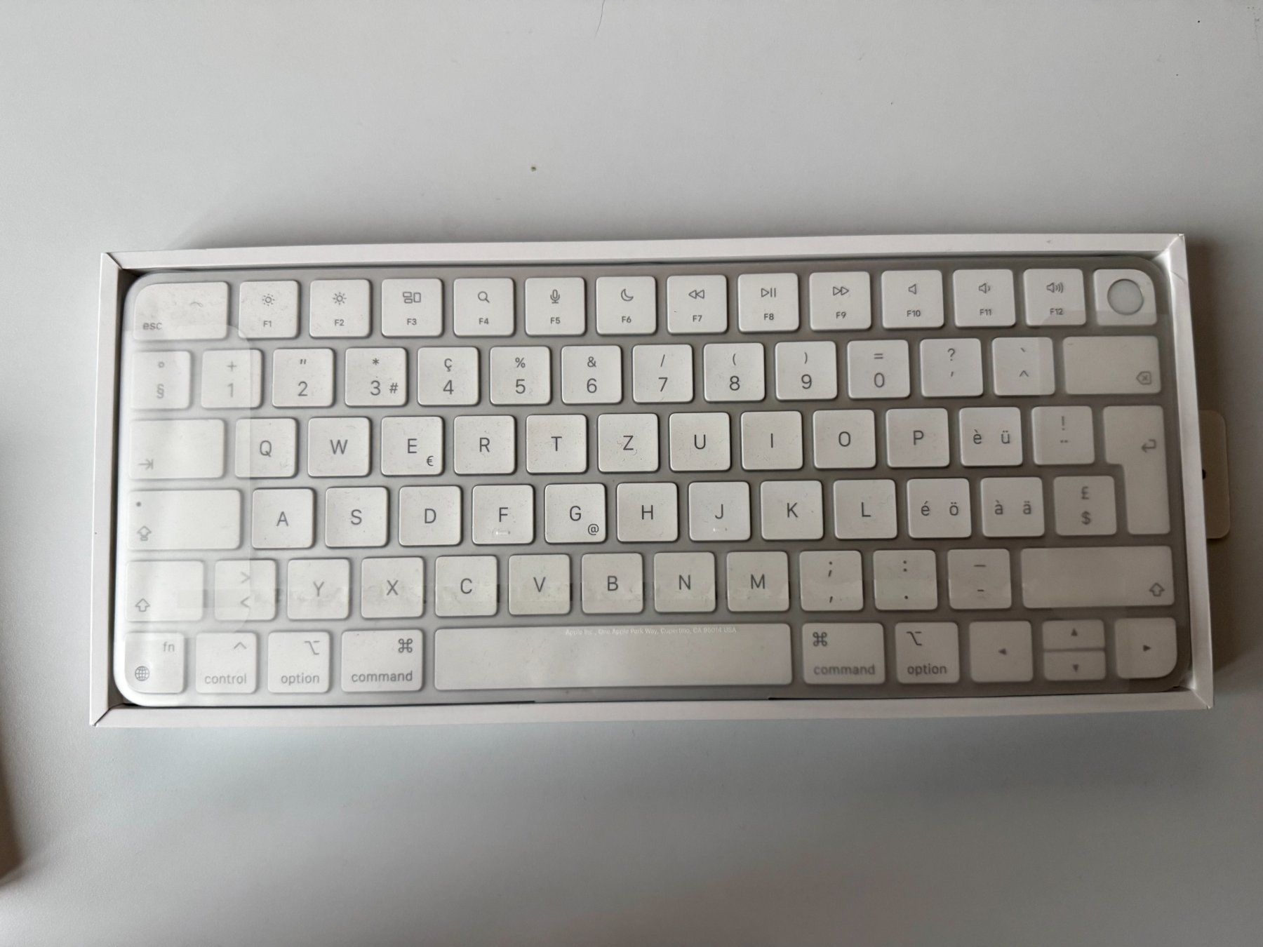 Apple Tastaturen: Apple Magic Keyboard mit Touch ID (CH Layout) OVP – Gebraucht aus Solothurn von mich_stauffer 1