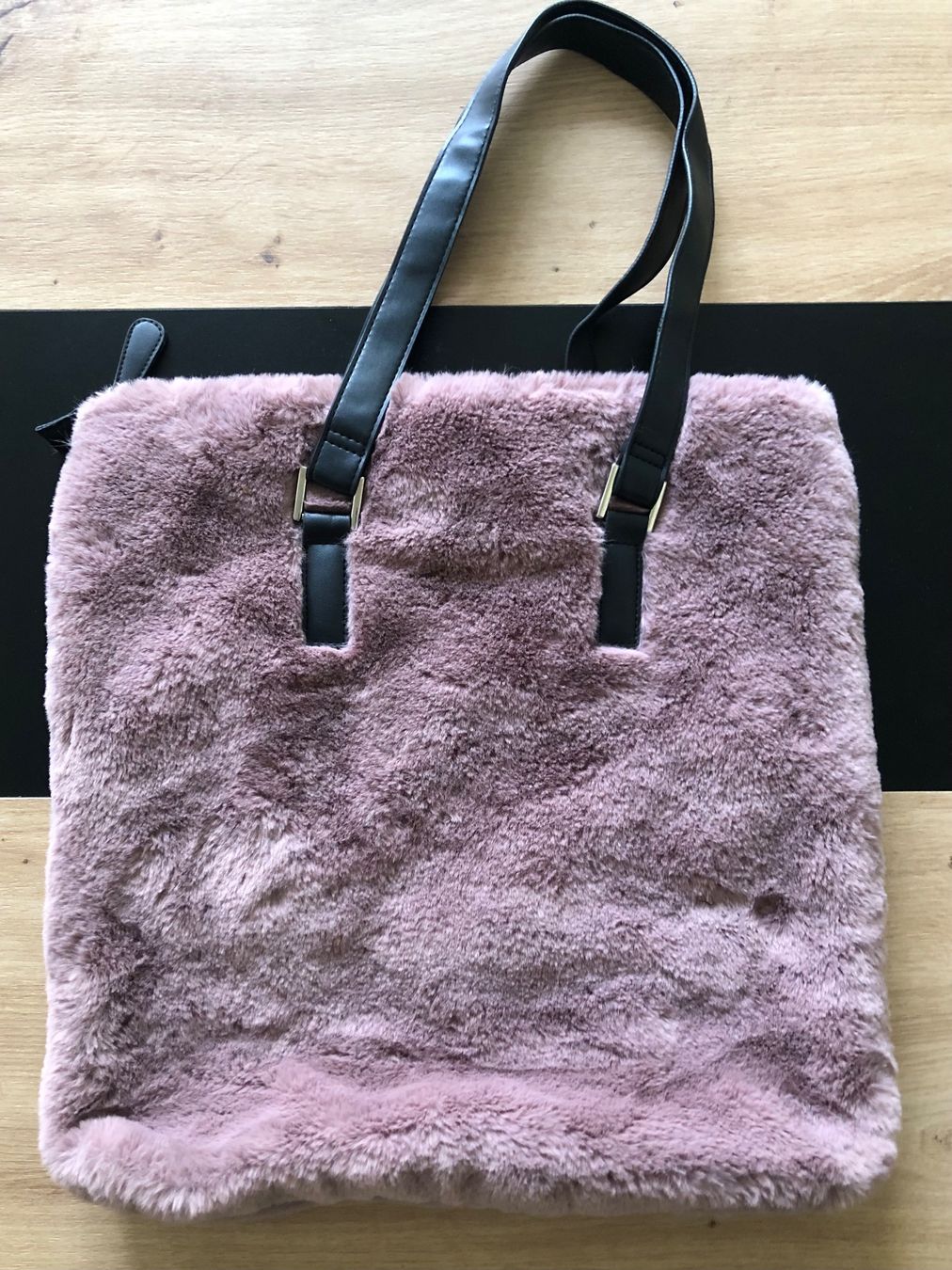 Taschen für Damen: Kuschelige Plüsch Handtasche in Altrosa. – Gebraucht aus Hochfelden von powerplay61
