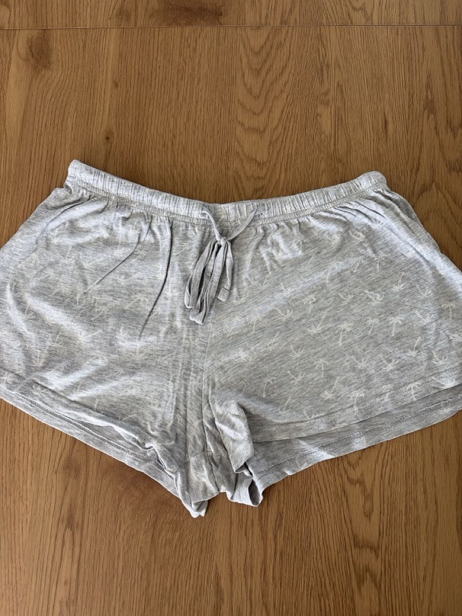 Negligees & Pigiami: Kurze Pyjama Hose mit Palmenmuster Gr.36/38 – Usato da Schöftland venduto da nevio74