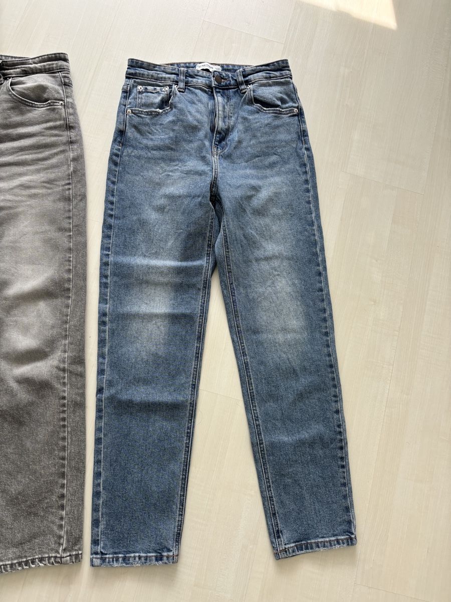 Pull&Bear Jeans: Pull&Bear Jeans, Gr. 38, Top Zustand, zwei Stück! – Nuovo (secondo la descrizione) da Herzogenbuchsee venduto da ameise02 1