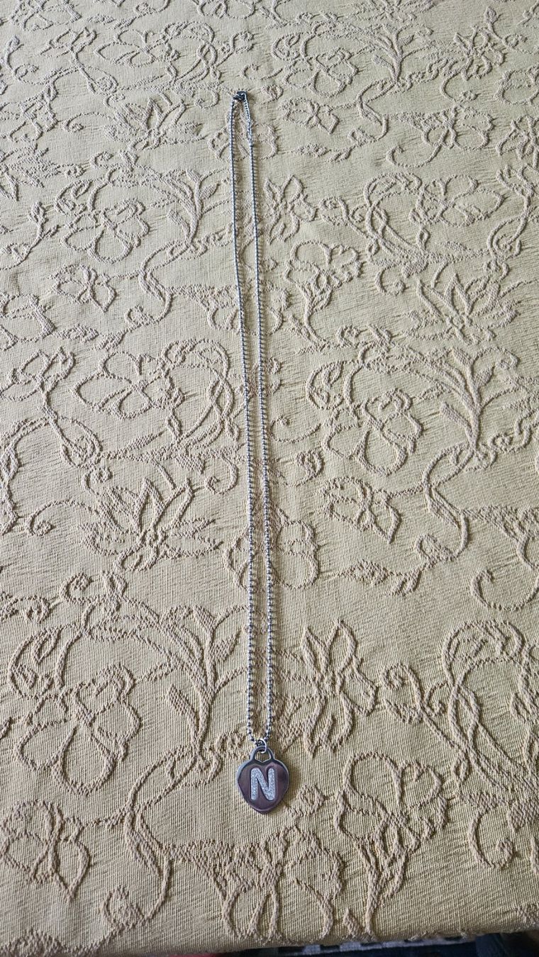 Catenine: Collana lunga con ciondolo N (acciaio) – Usato da Melano venduto da H-Sara
