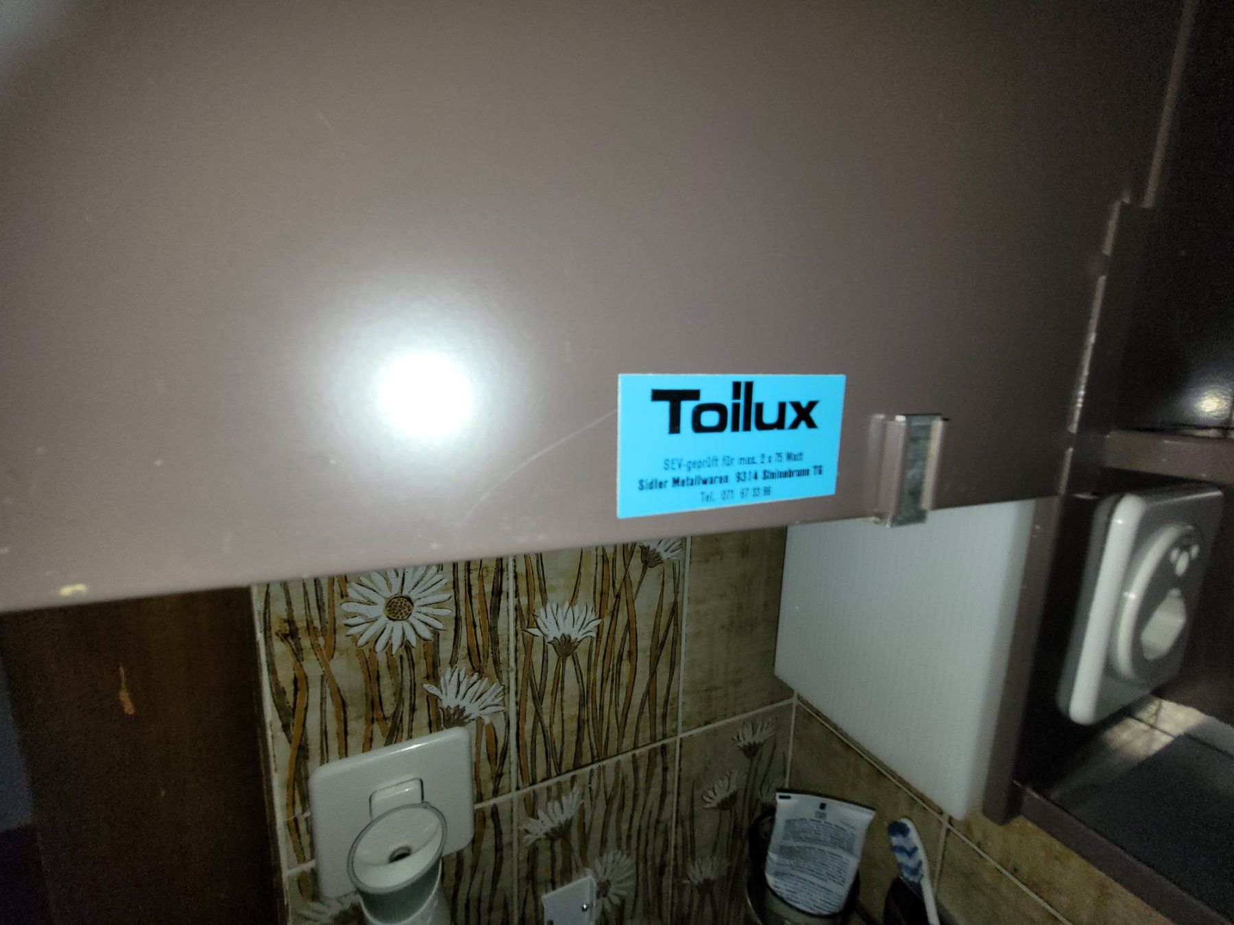 Armadietti a specchio: Sidler Toilux 2 x 75 Watts – Usato da Bionnens venduto da Meg011 1