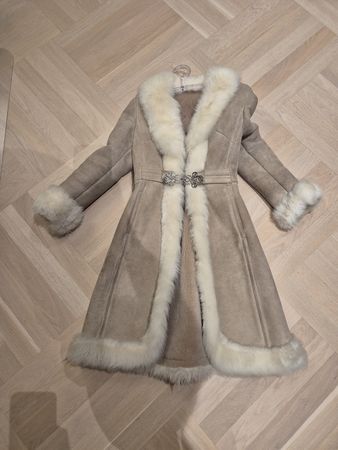 Wintermantel aus echtem Lammfell, Gr. 36, sehr warm!