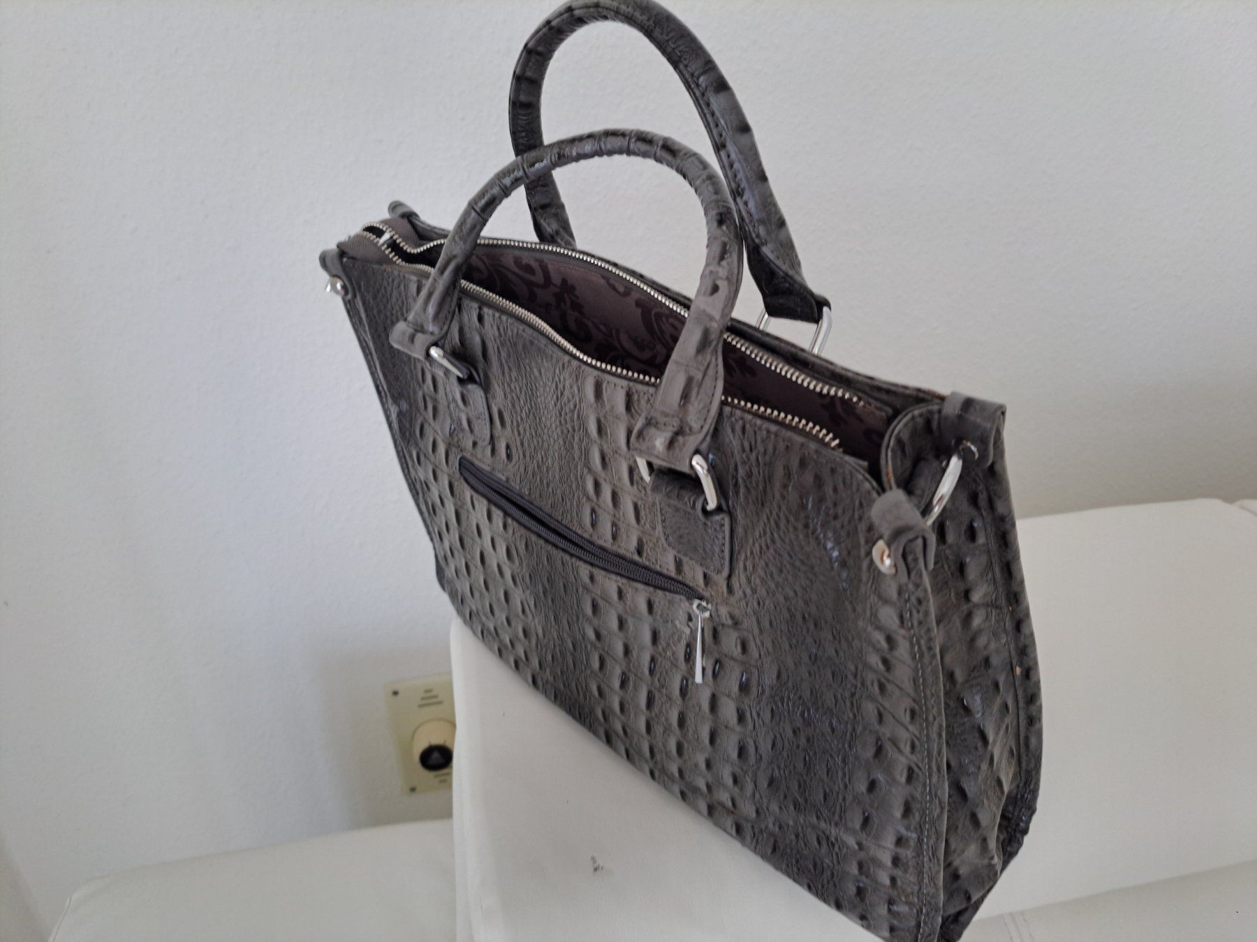 Taschen für Damen: Schöne Handtasche – Gebraucht aus Pfäffikon ZH von Valsangiaccomo 5