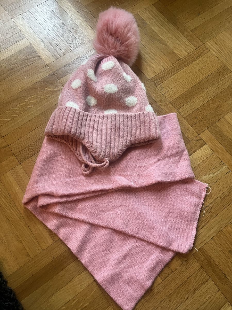 Autres vêtements fille: Bonnet et écharpe 4-6 ans – Neuf (Voir description) à Bellevue par utilisatratice