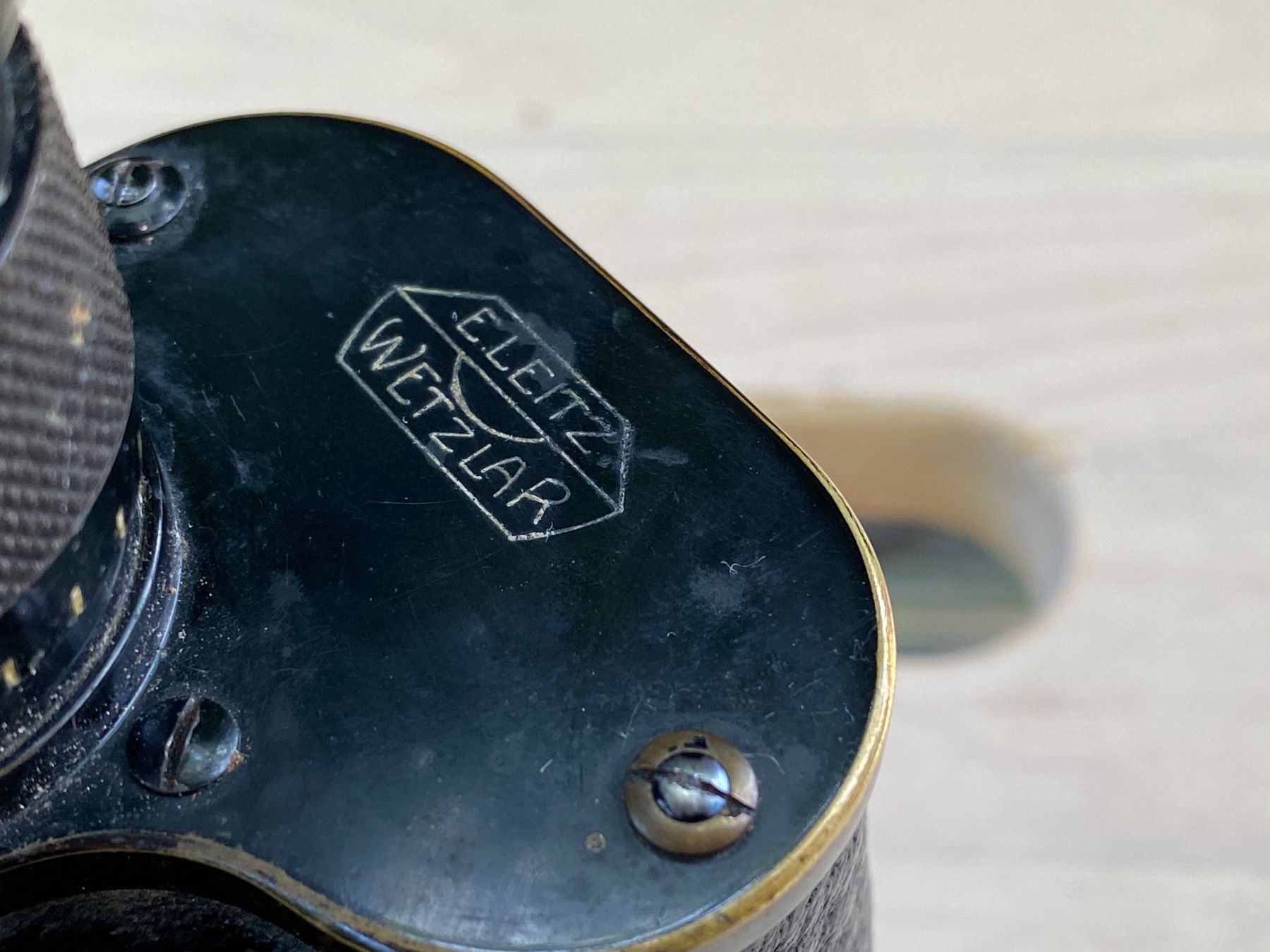 Leica Binocoli: antiker E. Leitz Wetzlar 8 x L14 Feldstecher – Usato da Feldbach venduto da Fea1 8