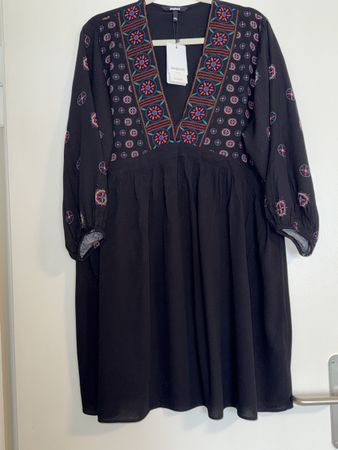 Desigual Tunika/ Schwarz bestickt Grösse XXL mit Etikett
