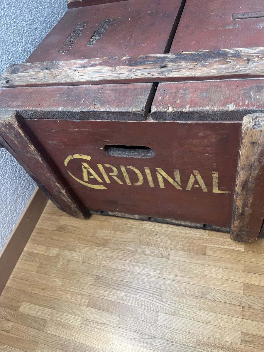 Wein- & Bierkisten: Caisse bière cardinal  – Gebraucht aus Neyruz FR von Martin0129