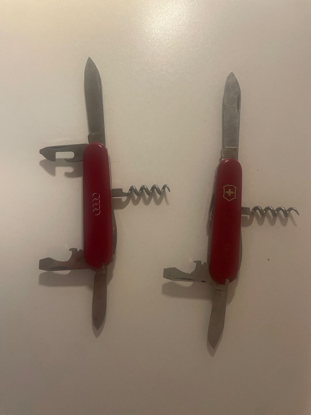 Victorinox Coltelli tascabile: VICTORINOX (2x) – Usato da Wettingen venduto da Sloettler