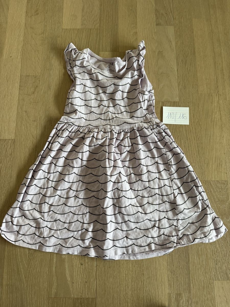 Vestiti & Gonne: Süsses H&M Sommerkleid Gr. 104 gestreift – Usato da Winkel venduto da zucchetti