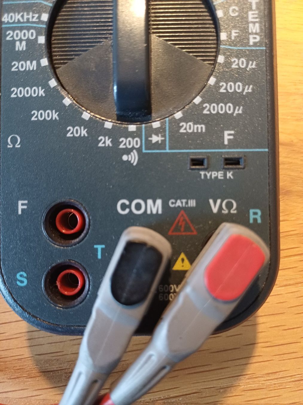Misurare: Digitales Multimeter mit manueller Messbereichswahl – Usato da Chur venduto da fernsehsessel 3