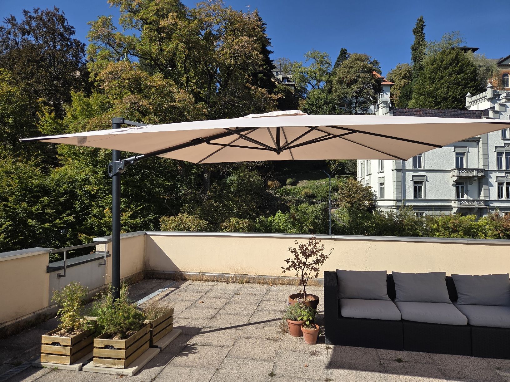 Sonnenschirme: Ampelschirm 300x300 – Neu (gemäss Beschreibung) aus St. Gallen von van_tw5q 1