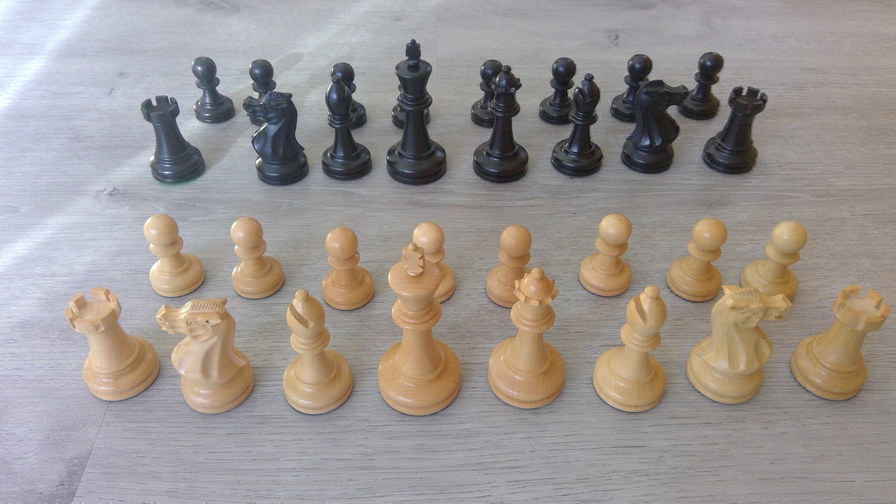 Giochi: Schachfigurenset – Nuovo e nell'imballaggio originale da Zizers venduto da Zigity