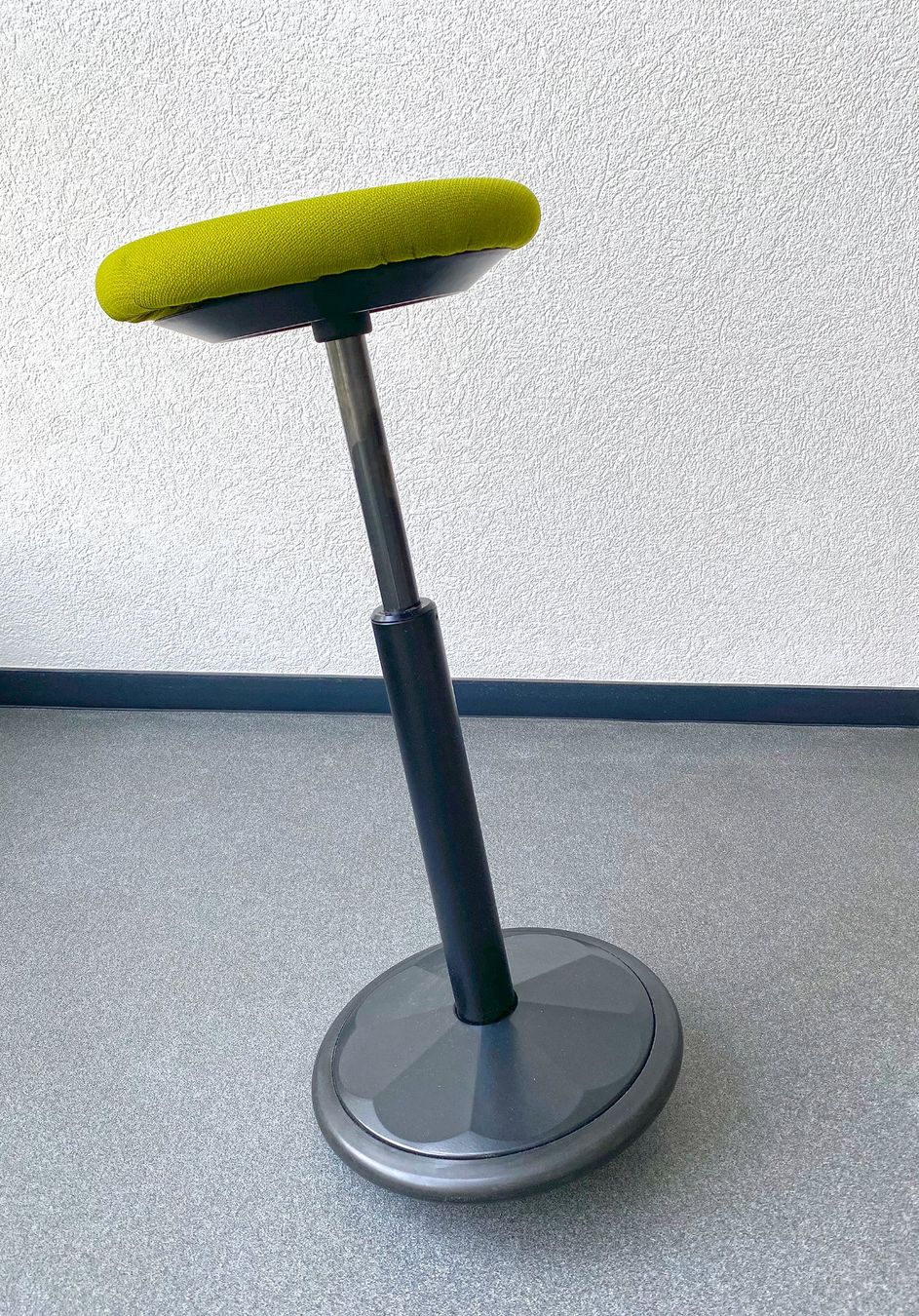Pfister Hocker: Stehhilfe/Hocker, gebraucht – Gebraucht aus Murten von mausjoga