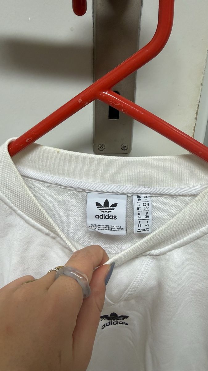 Adidas Pullover & Sweatshirts: Adidas Sweatshirt, relaxed fit – Gebraucht aus Bern von ame_q9d2 2