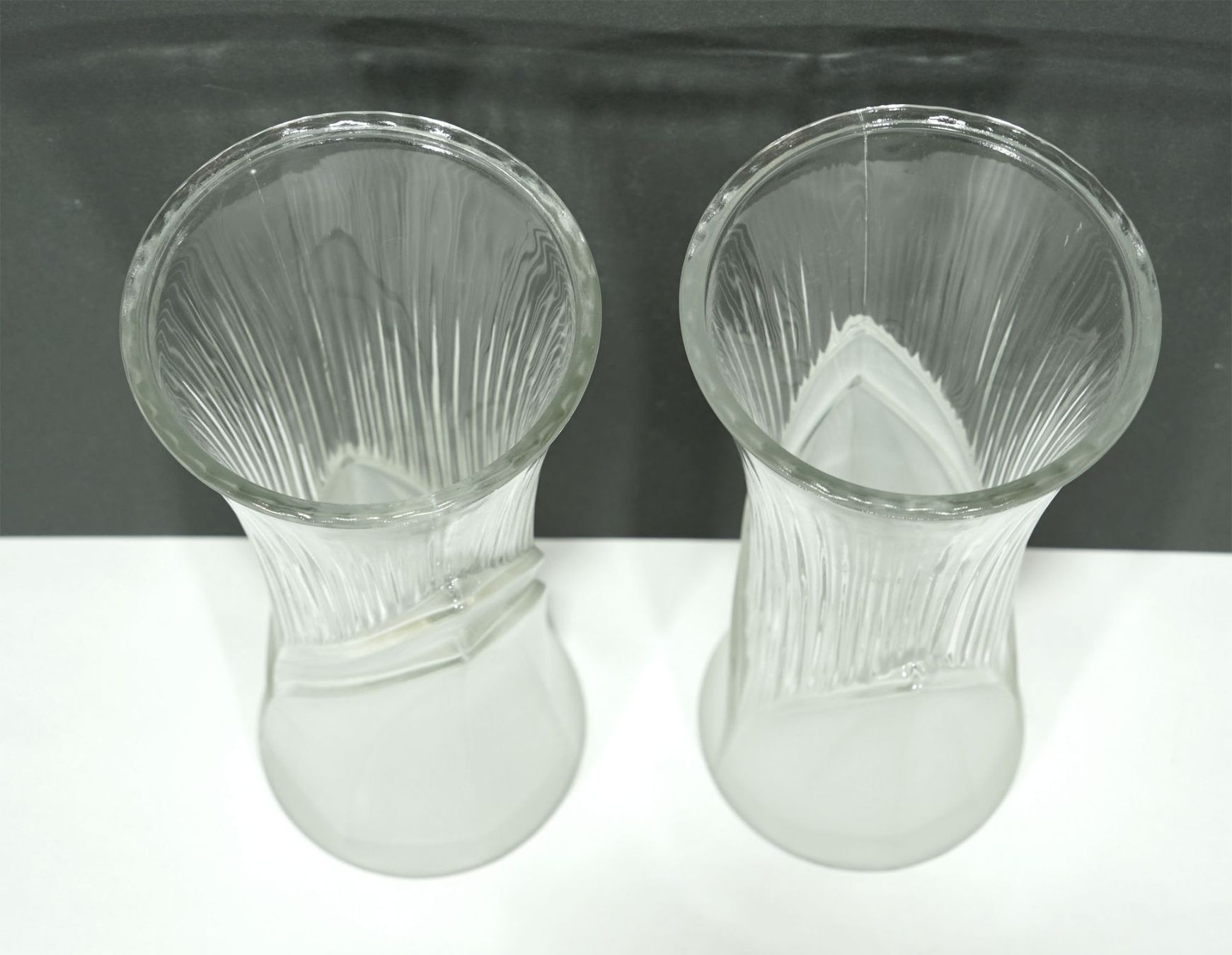 Vasen & Gefässe: Paar originelle Vintage Glasvasen – Gebraucht aus Meggen von Trouvaillen 5