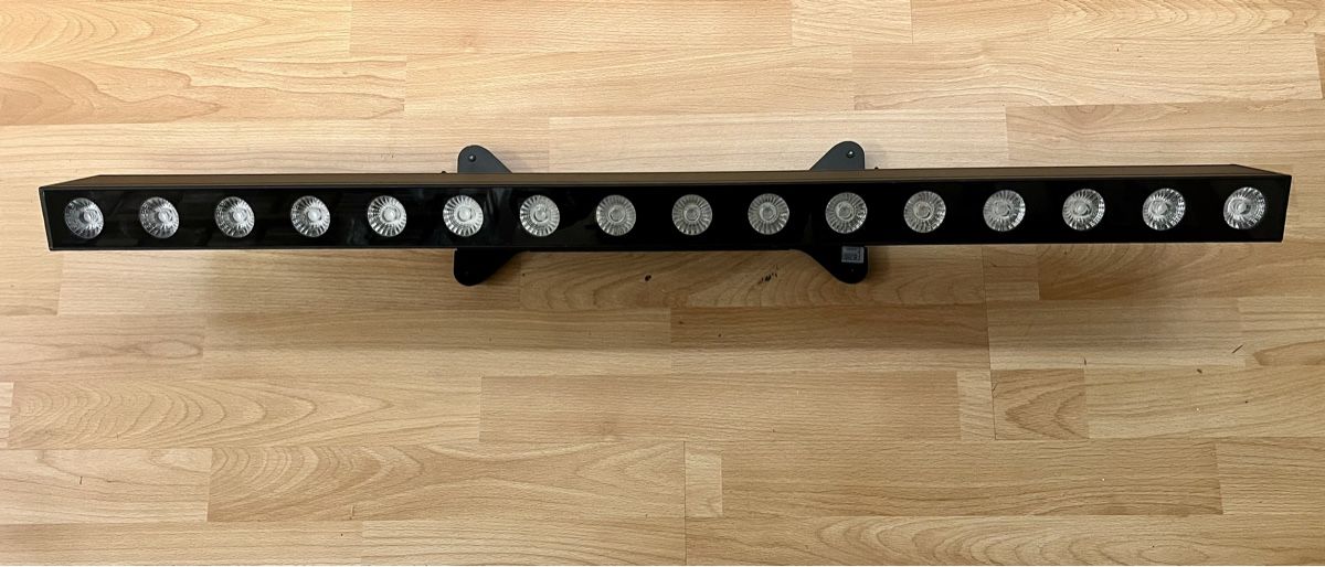Showtec Lampade: Led-Bar Showtec Pulse Pixel Bar 16 Q4 – Usato da Termen venduto da jentsch81