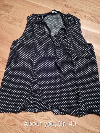 Bluse von About you, schwarz gepunktet, Gr. 40