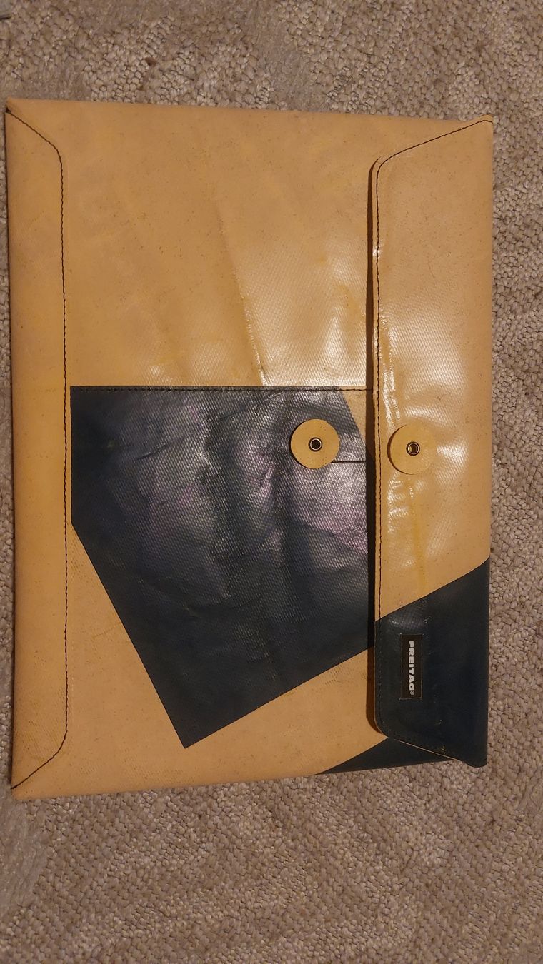 Freitag Borse: Freitag Laptoptasche 13 zoll /neu – Nuovo (secondo la descrizione) da Basel venduto da eli_7tt2