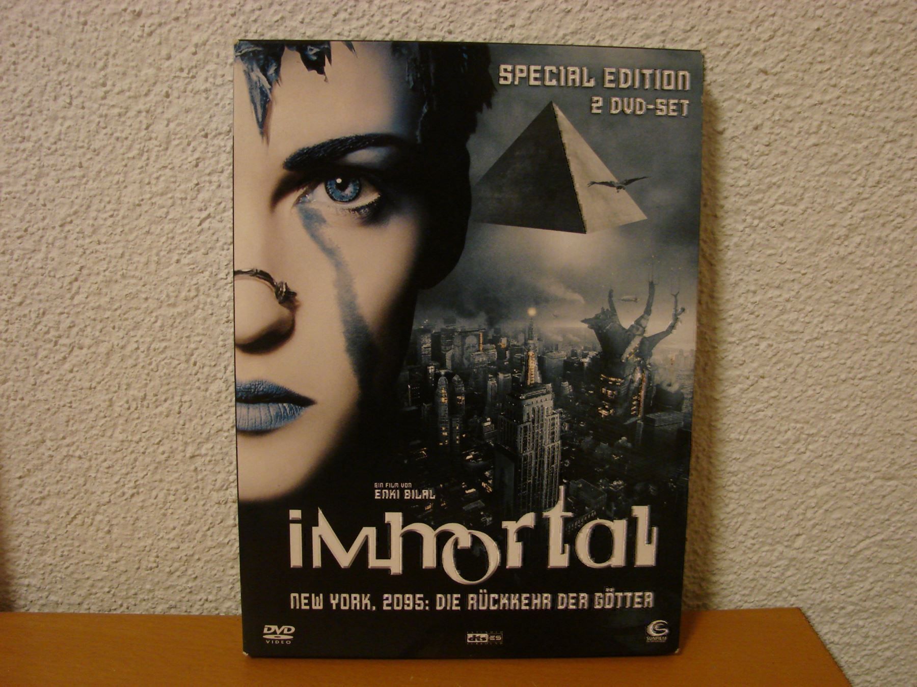Tutti i DVDs: IMMORTAL - Special Edition – Usato da Hochdorf venduto da Aguadulce
