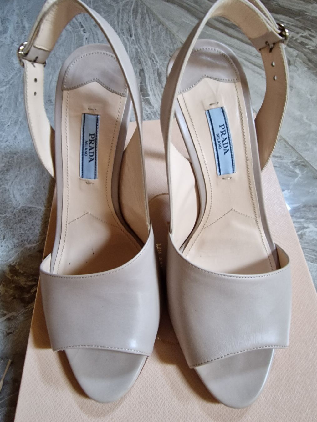 Prada Scarpe da donna: Elegante Prada Slingpumps, Gr. 37.5, beige – Usato da Mönchaltorf venduto da nzhuravel 5
