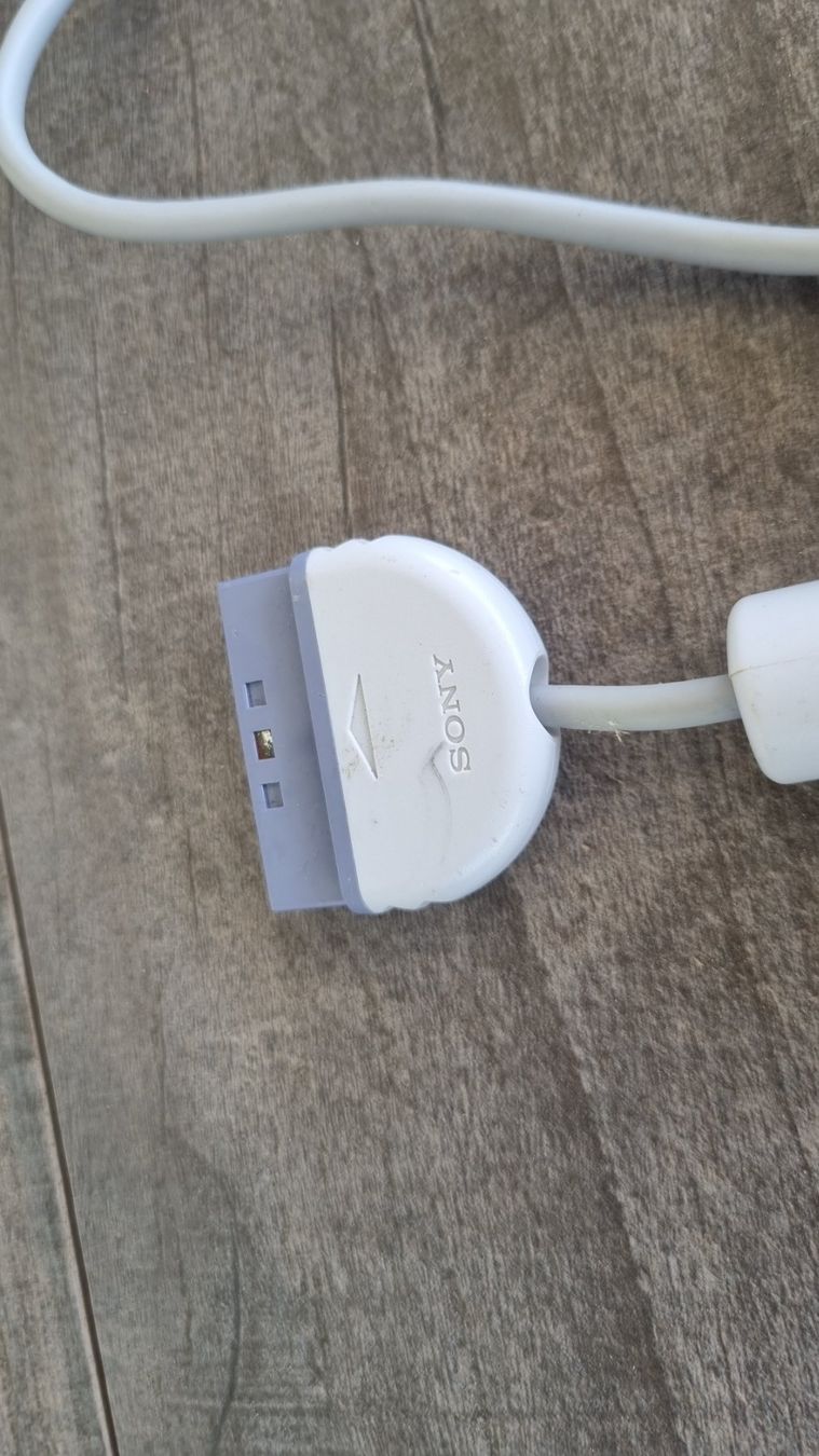 Sony Controller: Sony PSOne Controller Weiss Analoge Steuerung mit Kabel+A... – Usato da Bözberg venduto da heinz-d 2