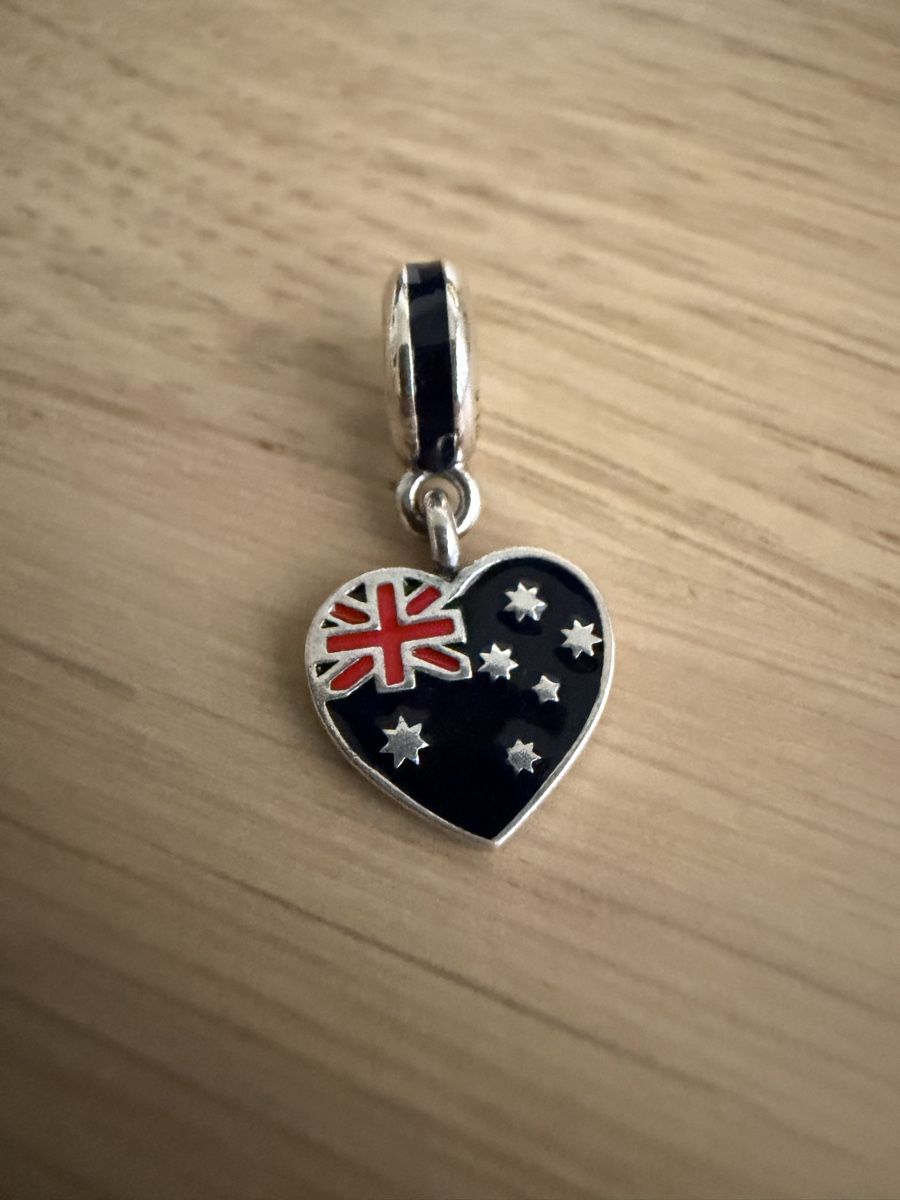 Pandora Armbänder & -reifen: Pandora Charm Australien – Gebraucht aus Zollikofen von liindaaa