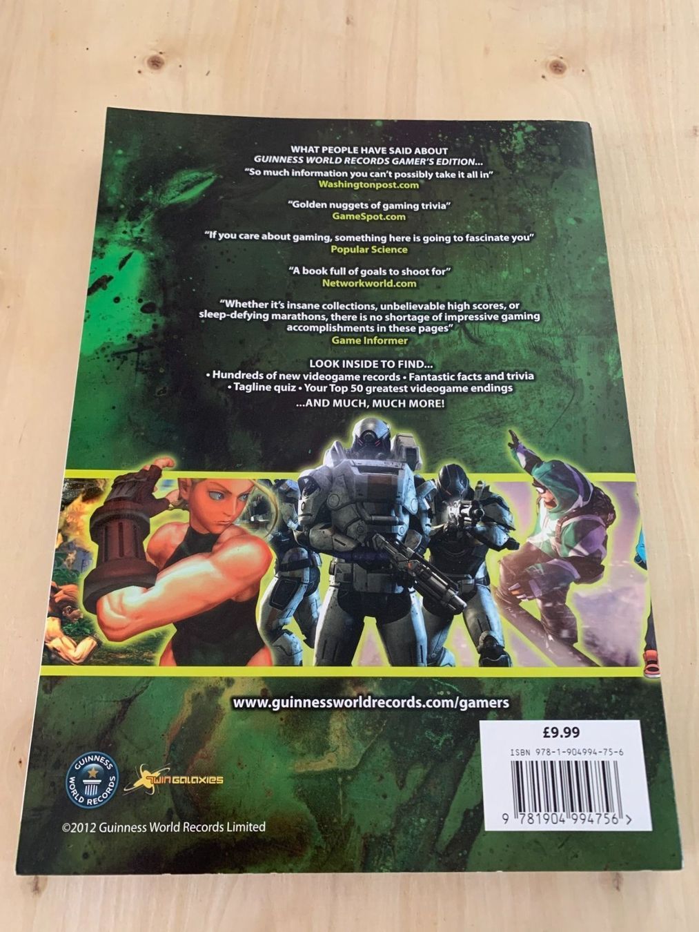 Libri: Guiness World Records 2012 Gamer – Nuovo (secondo la descrizione) da Dübendorf venduto da CellarSeller 1