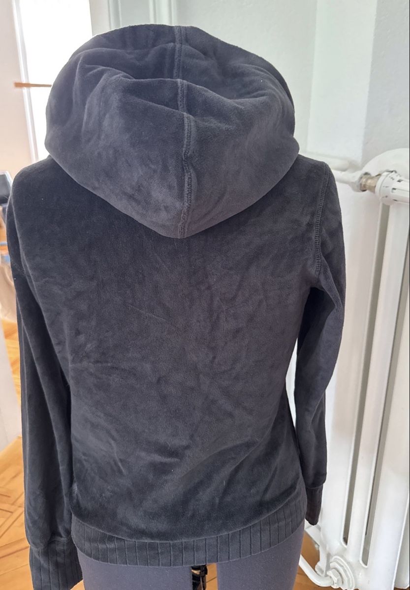 Champion Maglioni & Felpe: Champion Kapuzenpullover Samt schwarz Grösse S – Usato da St.Gallen venduto da Inasp_ 2