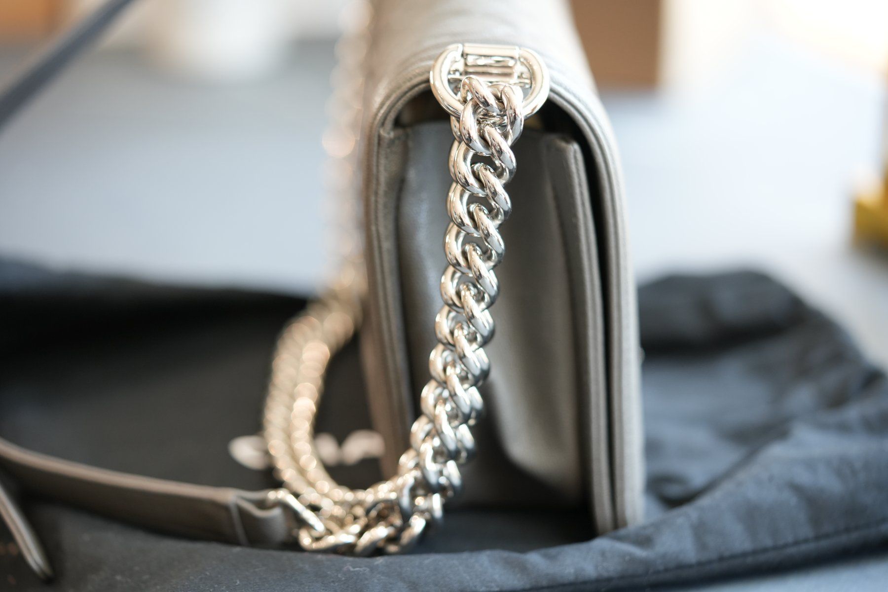 Chanel Sacs femmes: Chanel Boy – D'occasion à Faoug par Bruce_Wayne23 2