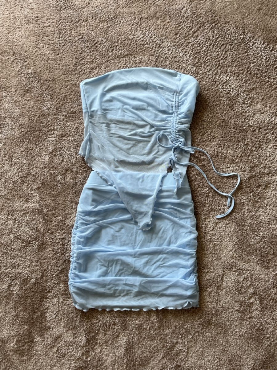 Shein Lotti di vestiti: Crop top et jupe ensemble bleu claire M – Nuovo (secondo la descrizione) da Lausanne venduto da mae_dj7r