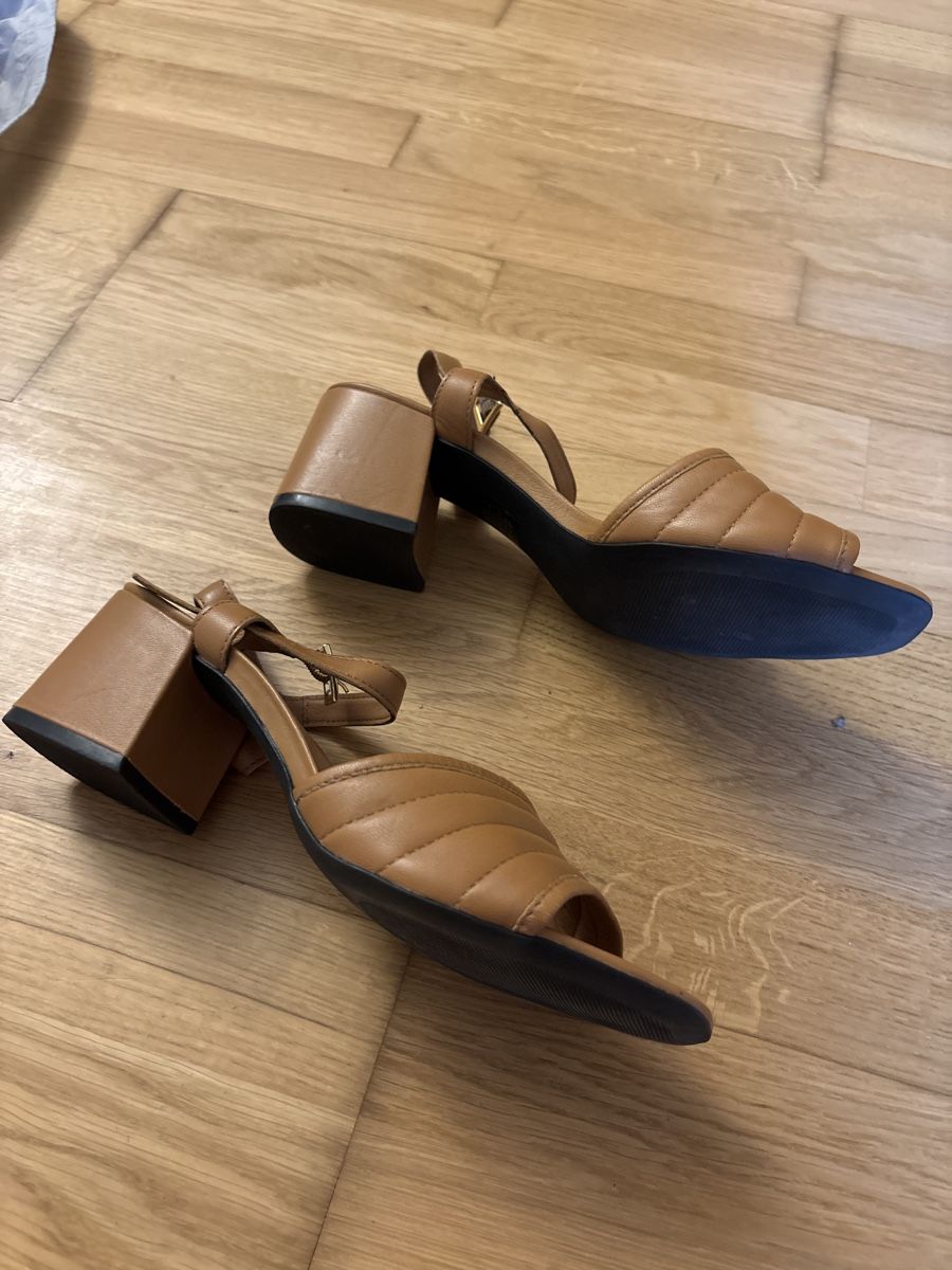 Damenschuhe: Greige Italian leather sandals EU 38 – Neu (gemäss Beschreibung) aus Château-d'Oex von rob_h8g8 2