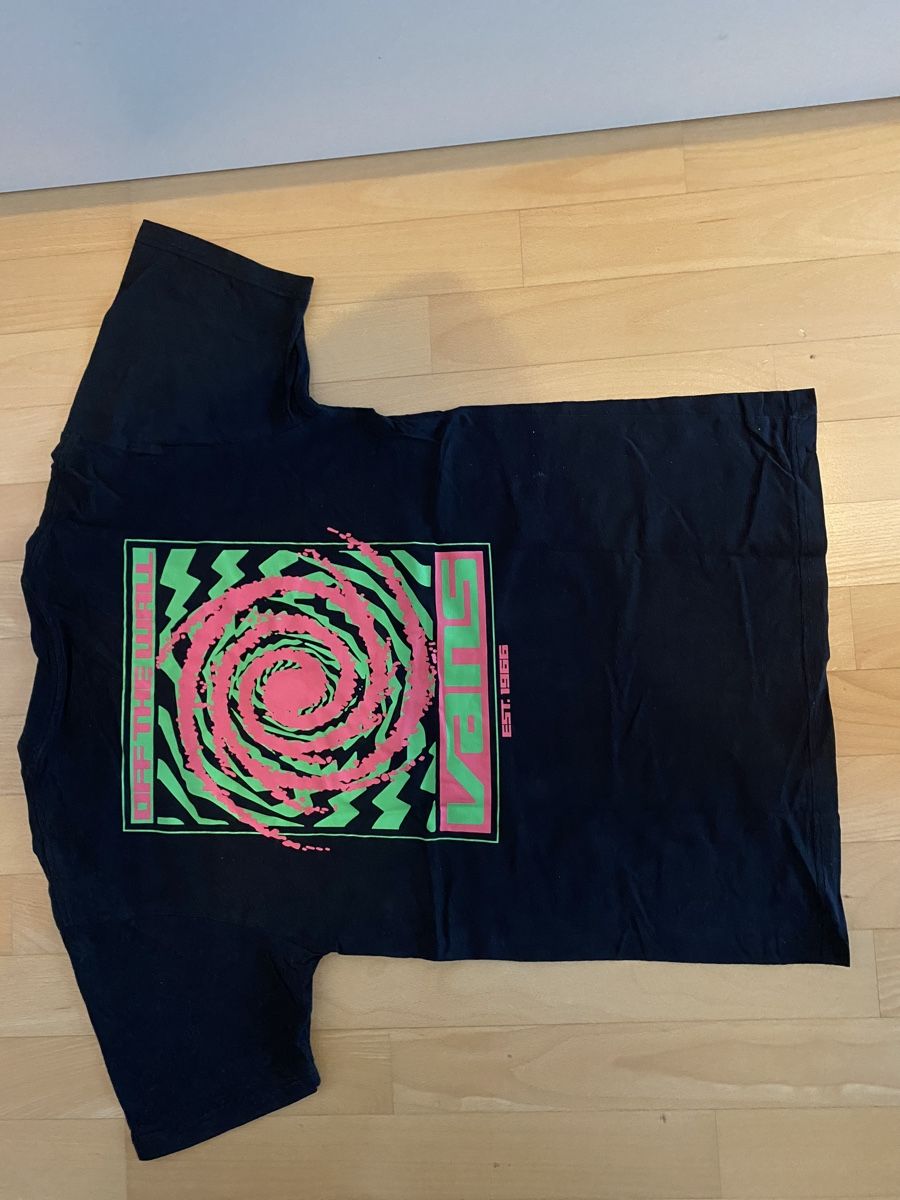 Vans T-shirt: Vans T-Shirt, Schwarz, Grösse M – Usato da Merlischachen venduto da aly_9ncj 1