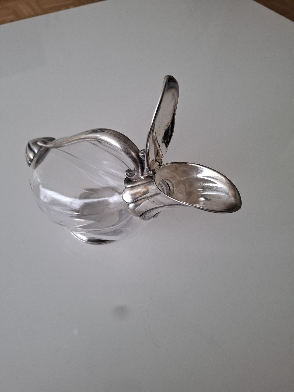 Caraffe: Antikee Silber- Versilberte Kristall Karaffe mit Griff – Usato da St.Gallen venduto da bpeter01 2