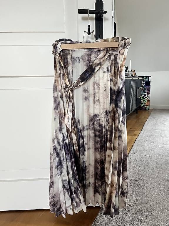 Gonne: TOPSHOP Rock – Usato da Zürich venduto da apple-pie12