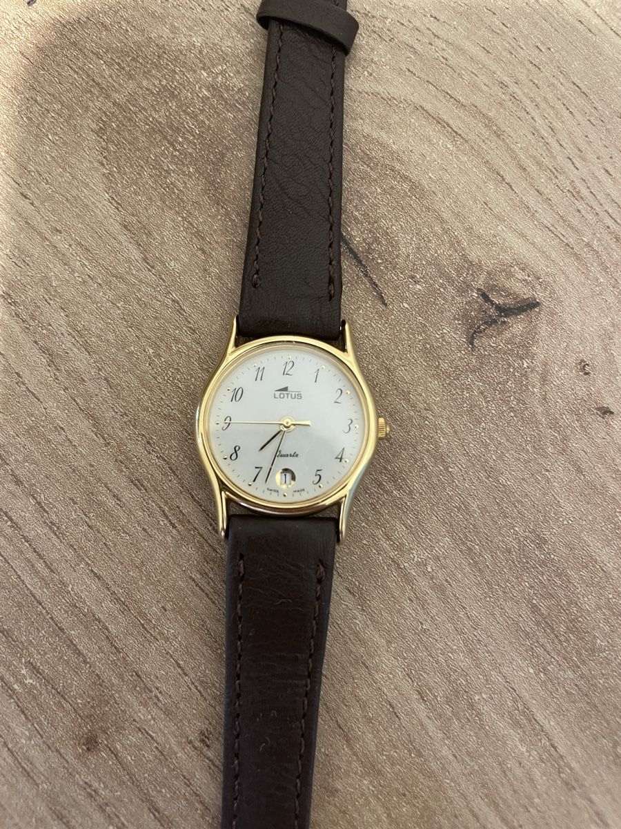 Lotus Orologi: LOTUS Armbanduhr – Usato da Rüschlikon venduto da zehnvoracht