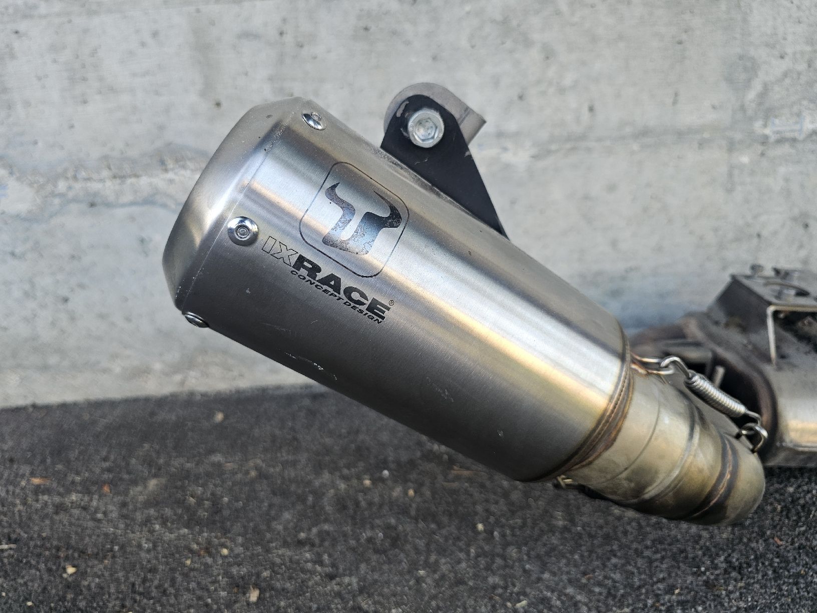 Honda Auspuffanlagen: IXRace CB 650F Komplettanlage – Gebraucht aus St. Gallen von Kolja2000