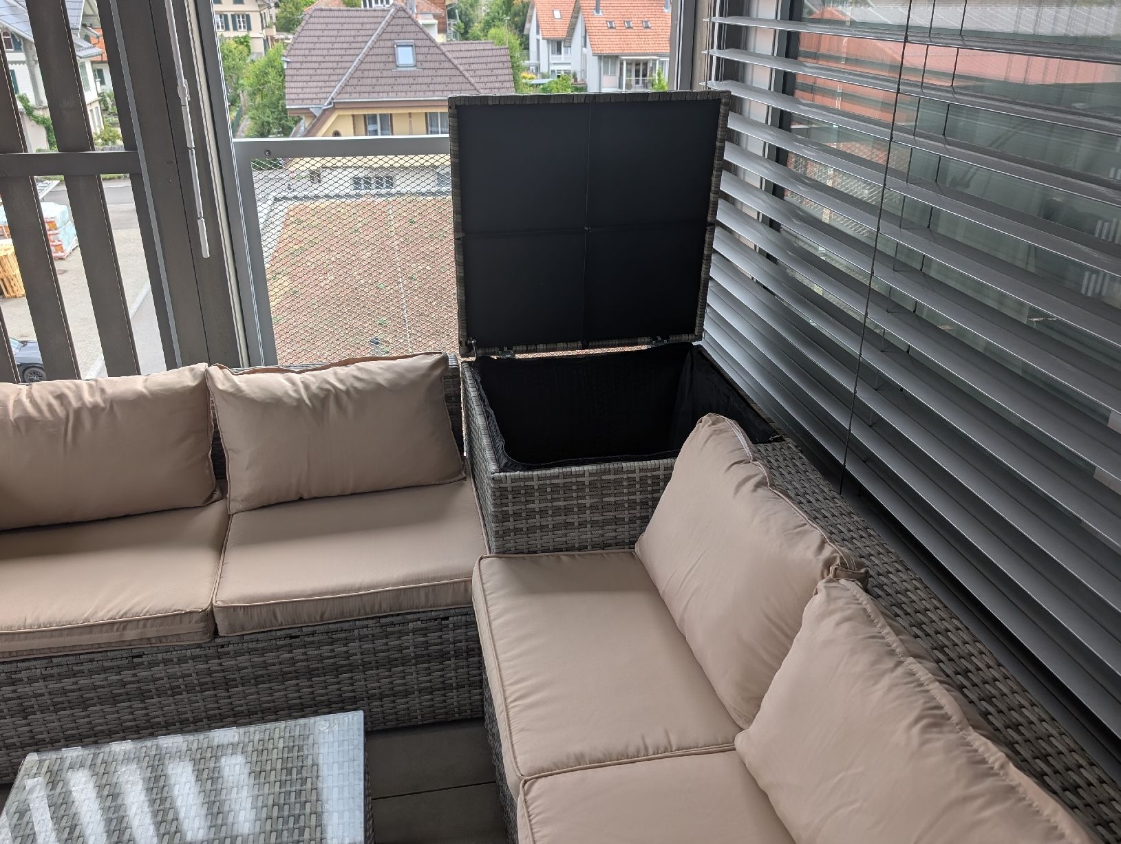 Set de table et chaises: Gartenlounge inkl. Sitzpolster – D'occasion à Langnau i. E. par appnic 2