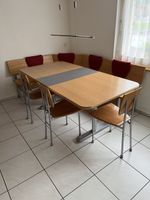 Esstisch mit Eckbank und Stühlen