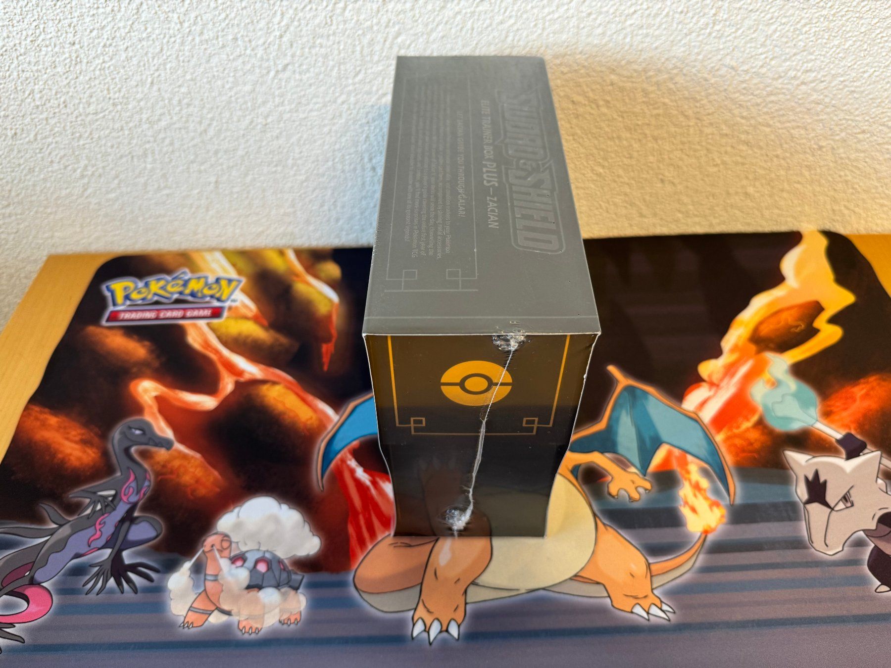 Pokémon Carte collezionabili: Sword & Shield Elite Trainer Box Plus: Zacian OVP - EN – Nuovo (secondo la descrizione) da Bülach venduto da Pfrenzel 1