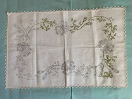 Napperon à finir de broder
