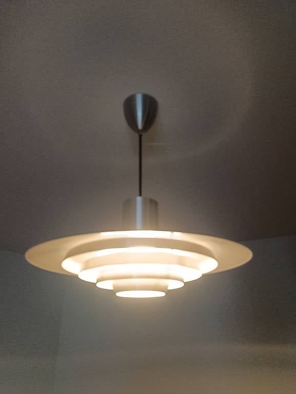 Lampadari & plafoniere: Designer Lampe im Skandinavischen Stil – Usato da Umiken venduto da ced_5rvk