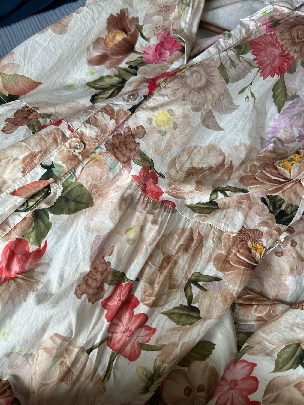 Vestiti: Kleid mit Blumenmuster made in Italy Einheitsgroesse – Nuovo (secondo la descrizione) da Arni AG venduto da Peppone80 1