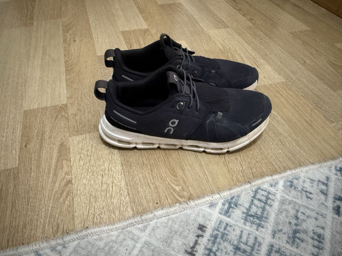 On Schuhe für Jungen: On cloud Gr.36.5  – Gebraucht aus Kloten von Privat2011