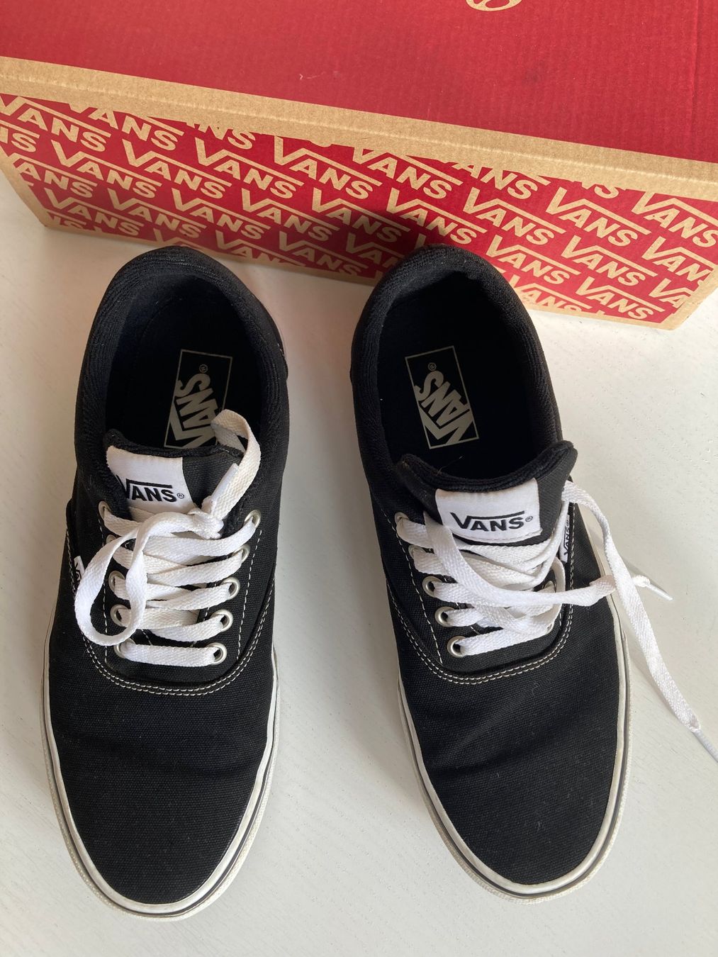 Vans Scarpe da uomo: Vance Sneakers black-white, Model Doheny, 42 – Usato da Basel venduto da bil_8mvw 5