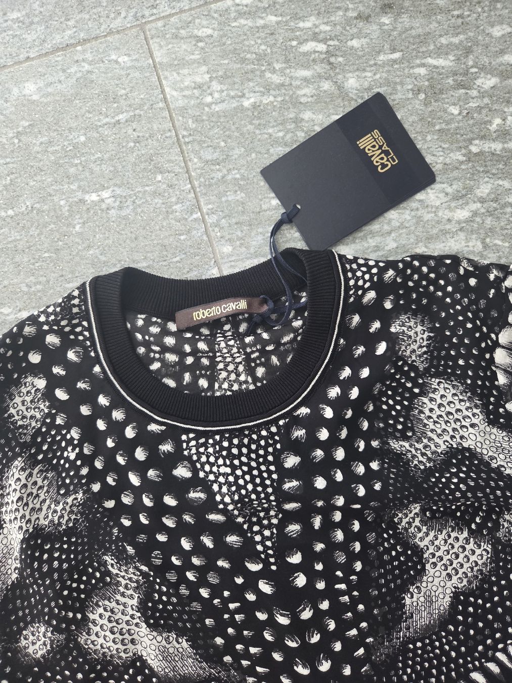 Roberto Cavalli Camicette: Roberto Cavalli Seide Pullover/ Bluse  S / XS Neu mit Etiket – Nuovo e nell'imballaggio originale da Luzern venduto da annabelle25 1